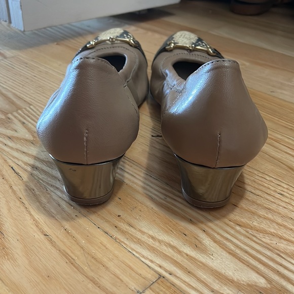 AGL tan heel - Picture 2 of 4